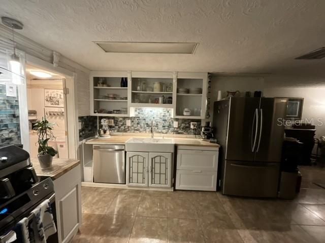 Interior, Kitchen, Pendant Lights, Stainless Steel Appliances
