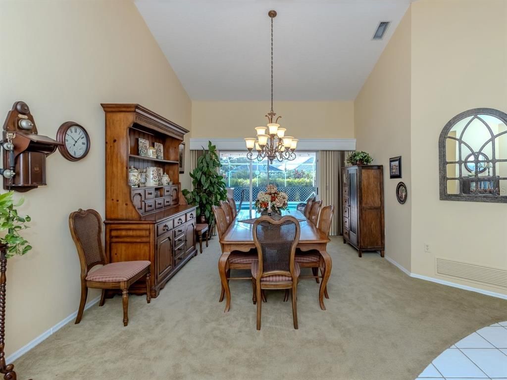 Chandelier, Dining room, Interior