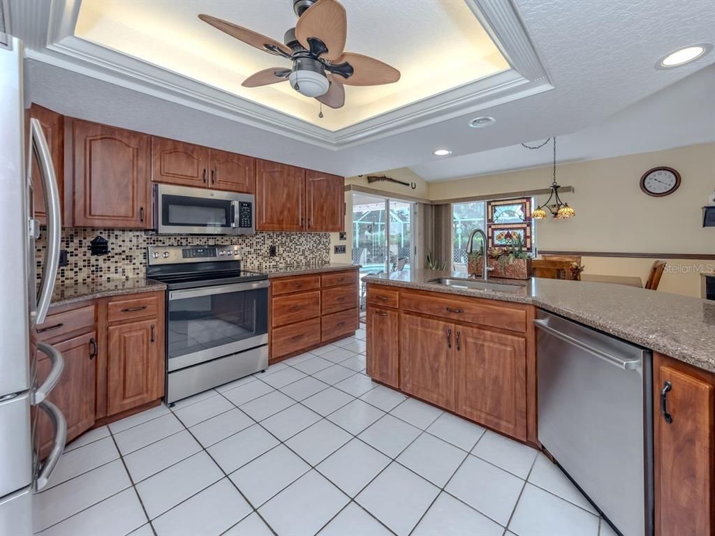 Interior, Kitchen, Pendant Lights, Recessed Lighting, Stainless Steel Appliances