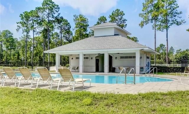 Exterior, Pool