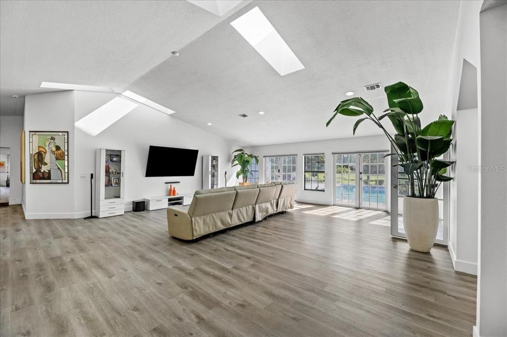 Interior, Kitchen, Pendant Lights, Recessed Lighting, Wood Texture Flooring