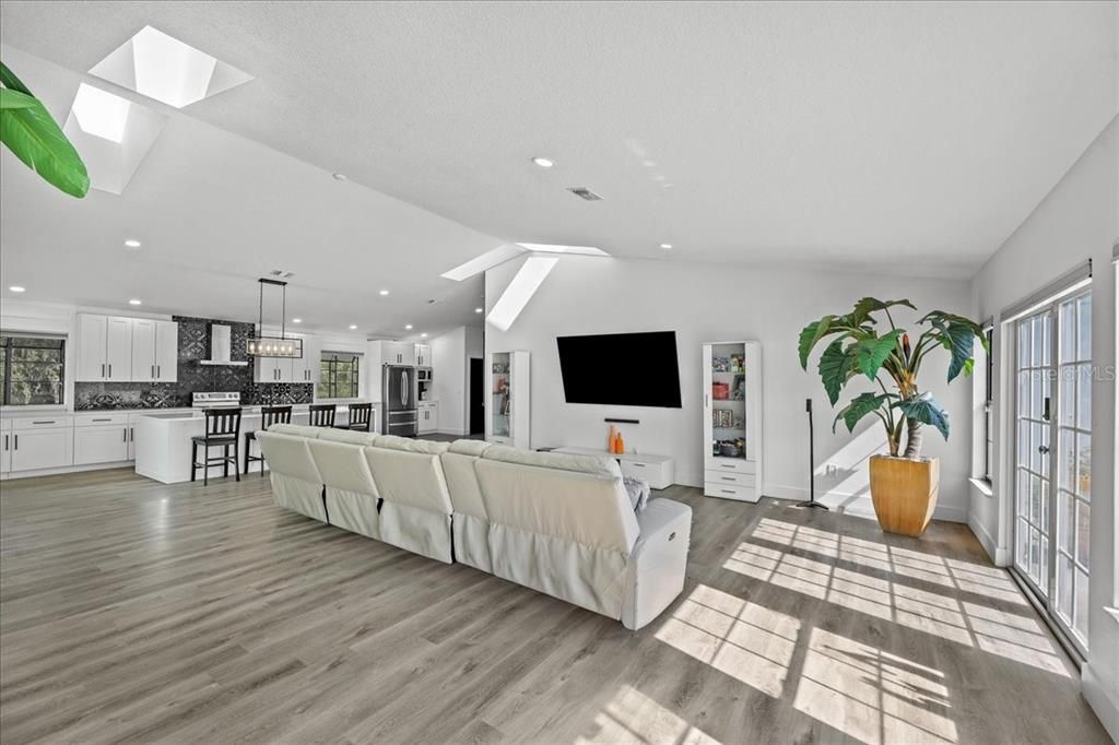 Interior, Living room, Recessed Lighting, Wood Texture Flooring