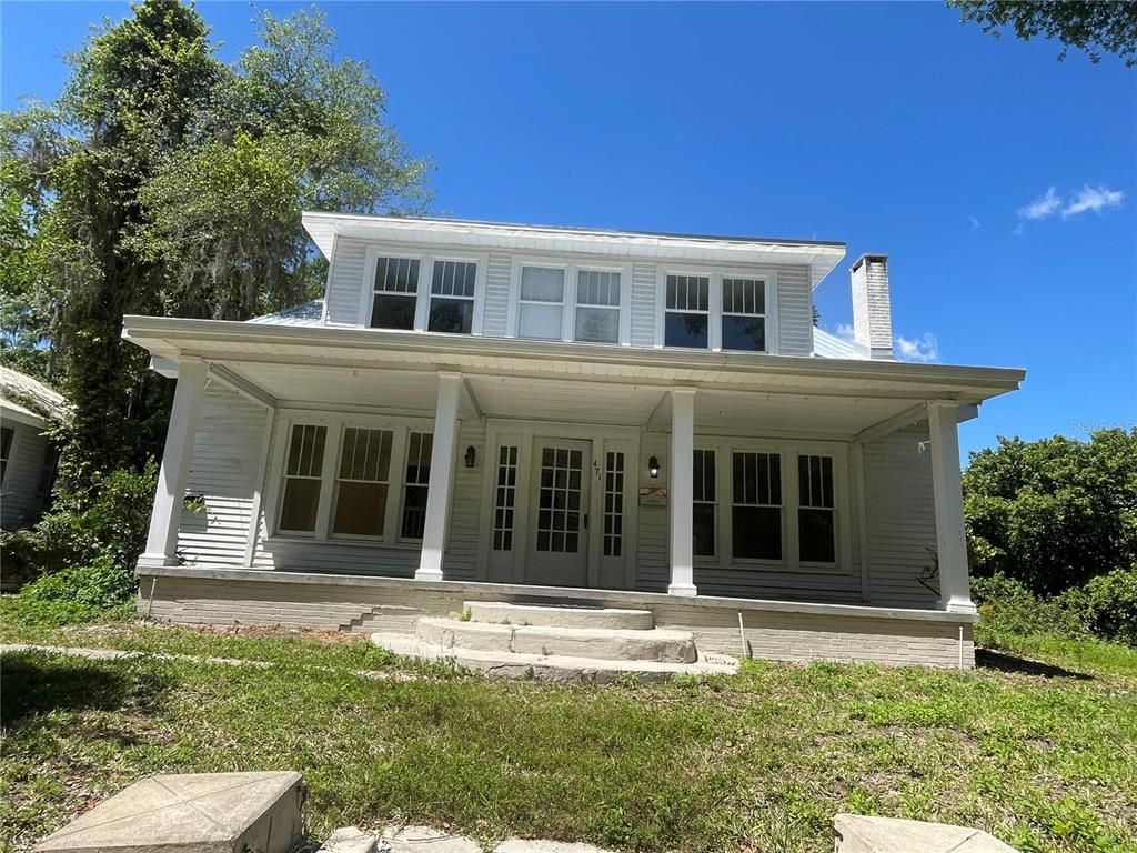 Exterior, Facade, American Foursquare