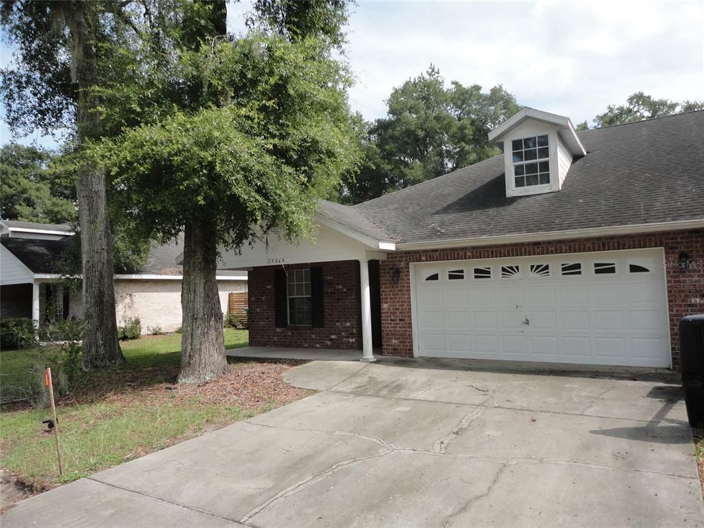 Attached, Exterior, Facade, Brick Facade, Ranch