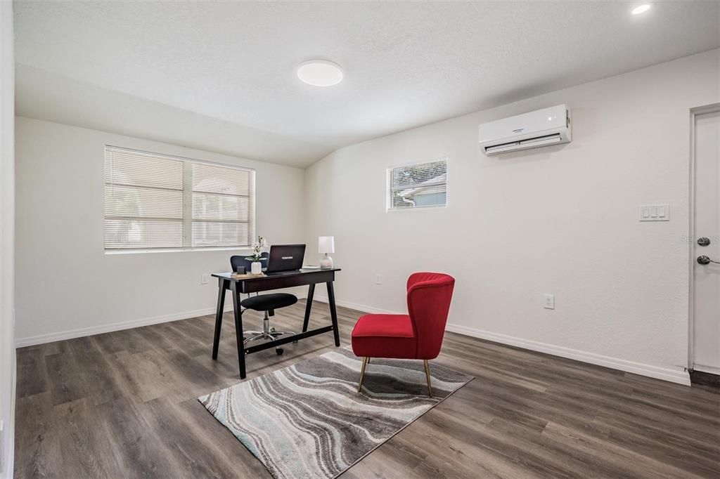 Home Office, Interior, Recessed Lighting, Wood Texture Flooring