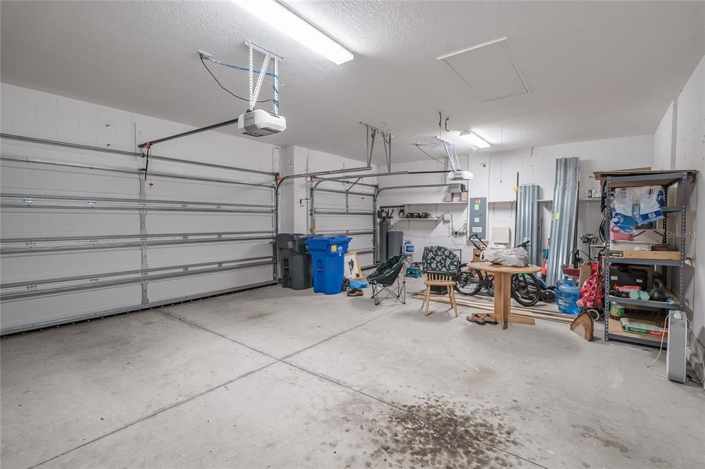 Garage, Interior