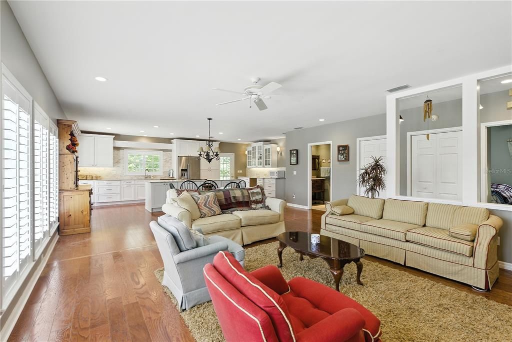 Interior, Kitchen, Living room, Recessed Lighting, Wood Texture Flooring