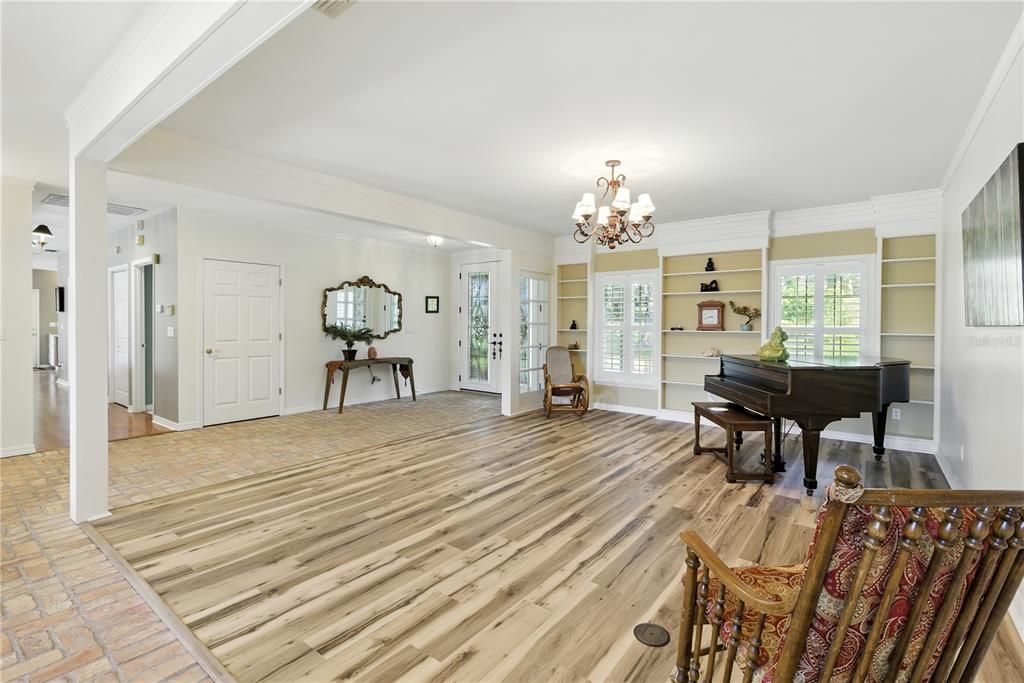 Chandelier, Interior, Piano, Wood Texture Flooring