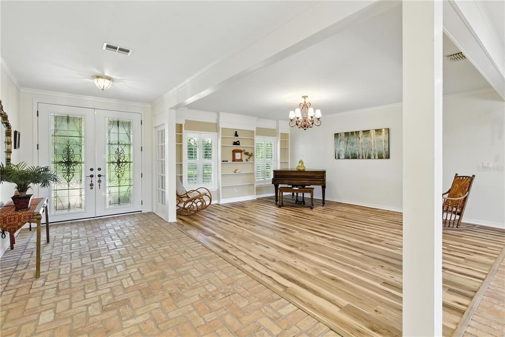 Chandelier, Interior, Piano, Wood Texture Flooring