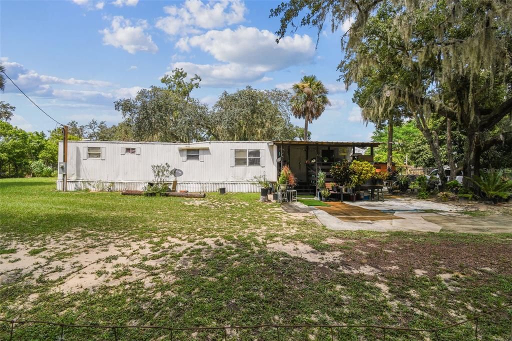 Backyard, Exterior