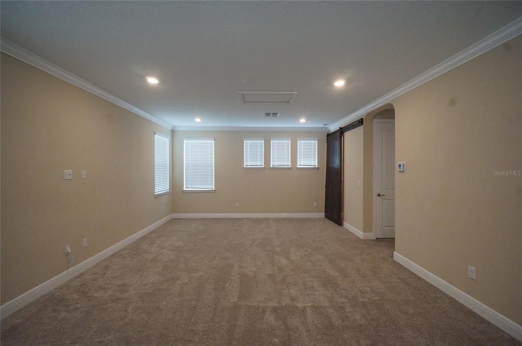 Empty room, Interior, Recessed Lighting