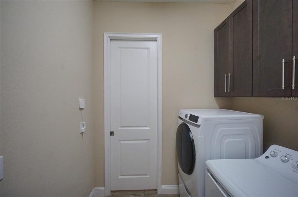 Interior, Washer