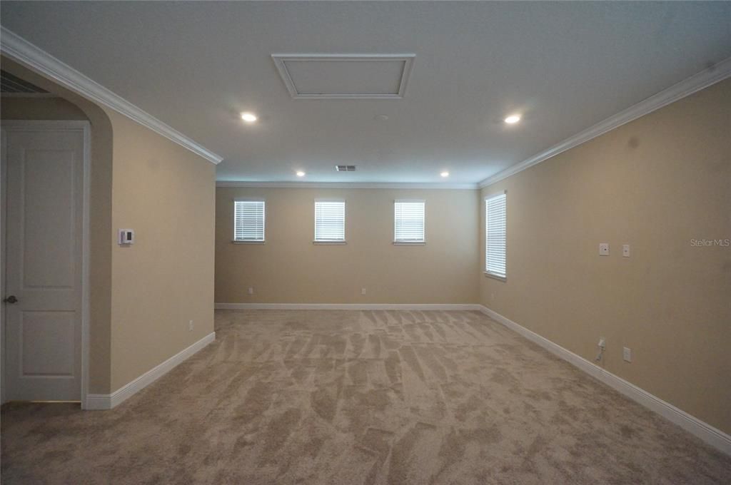 Empty room, Interior, Recessed Lighting
