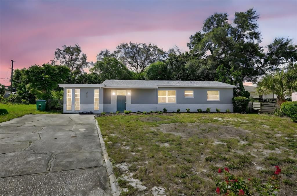 Backyard, Exterior, Facade, Ranch