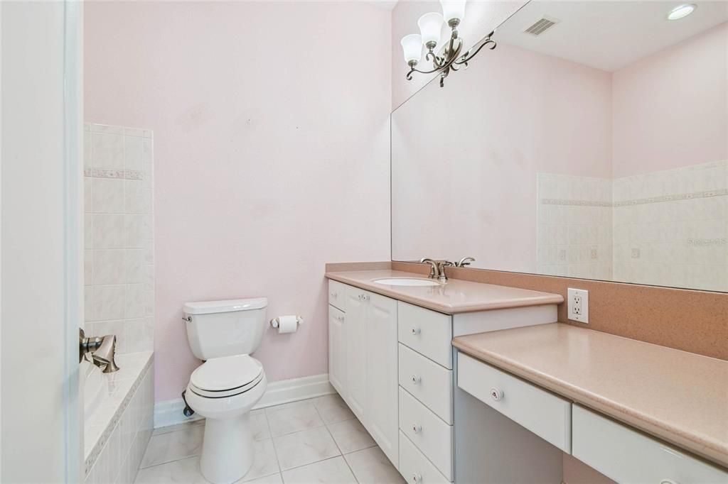 Bathroom, Interior, Recessed Lighting