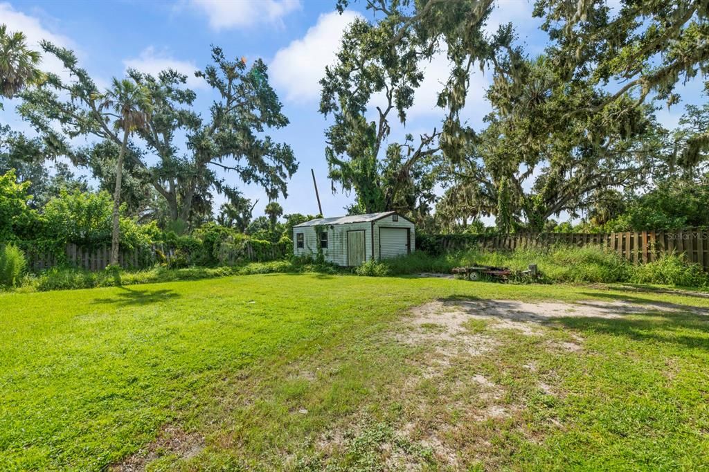 Backyard, Exterior