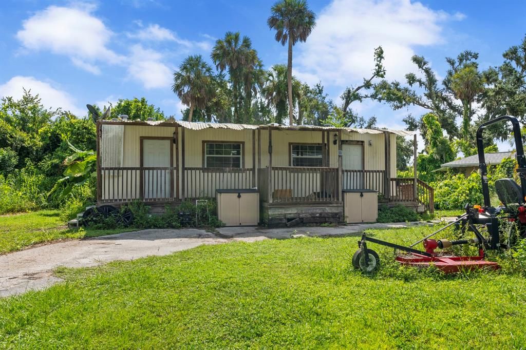 Backyard, Exterior