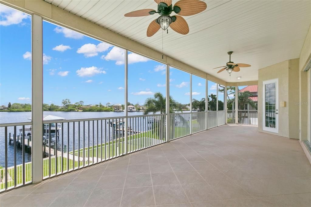 Interior, Sun Room, Water
