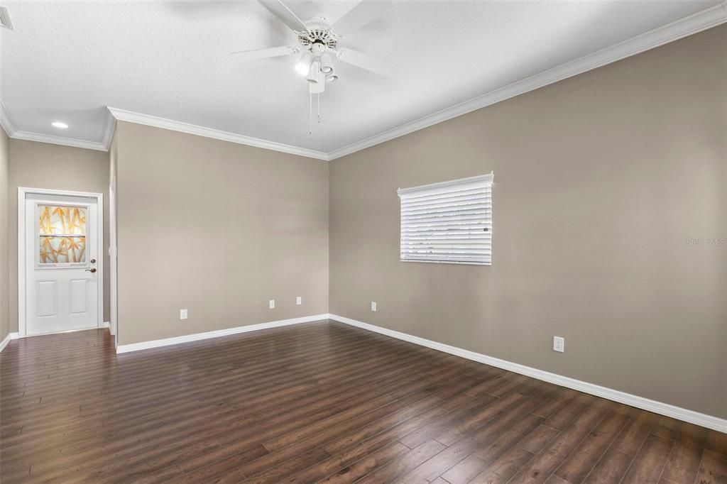 Empty room, Interior, Recessed Lighting, Wood Texture Flooring
