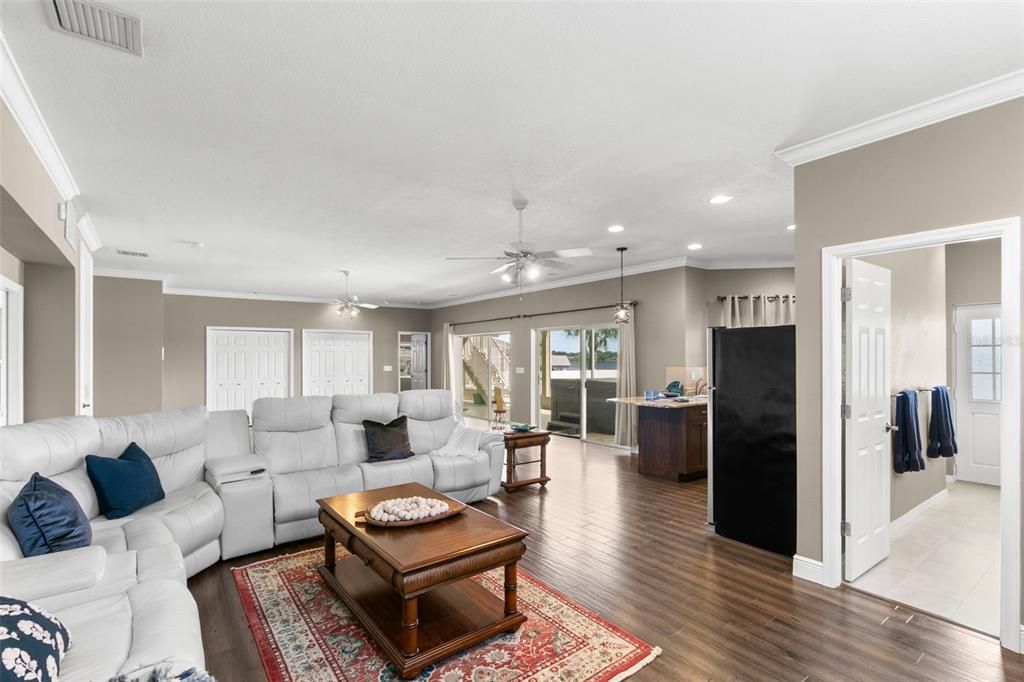 Interior, Living room, Pendant Lights, Recessed Lighting, Wood Texture Flooring
