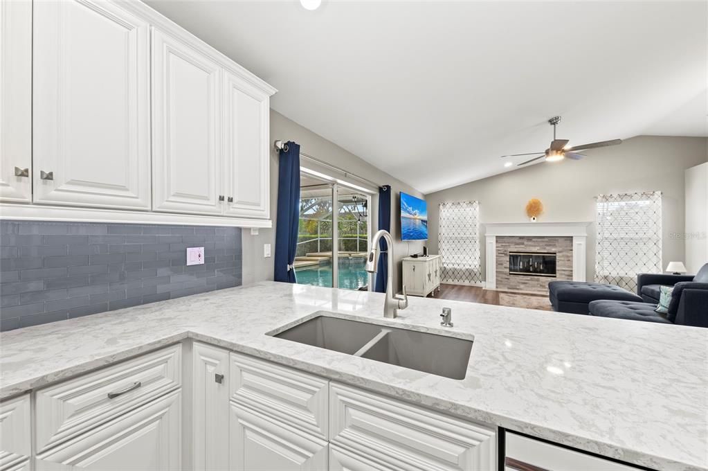 Fireplace, Interior, Kitchen, Recessed Lighting