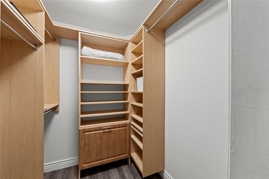 Interior, Walk-in Closets, Wood Texture Flooring