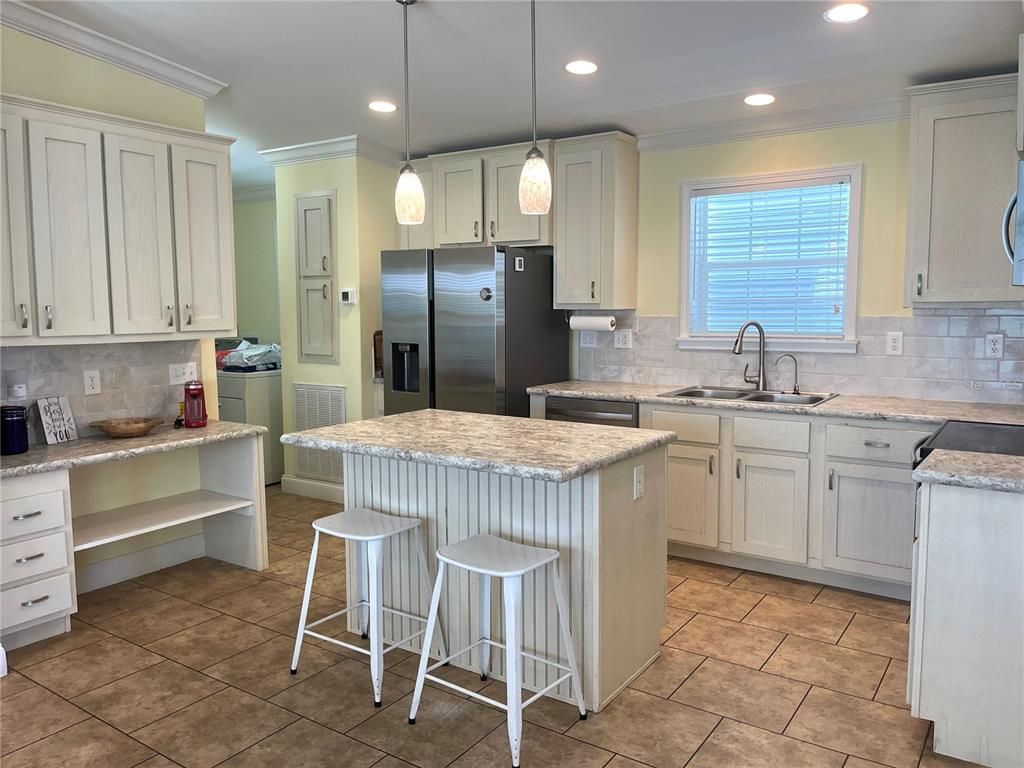 Interior, Kitchen, Pendant Lights, Recessed Lighting, Stainless Steel Appliances