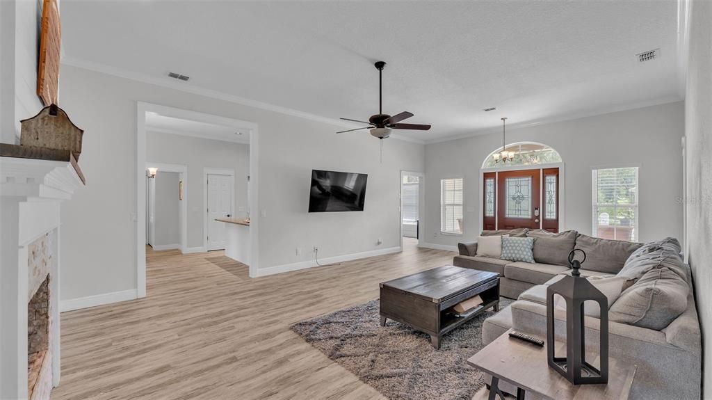 Chandelier, Interior, Living room, Pendant Lights, Wood Texture Flooring