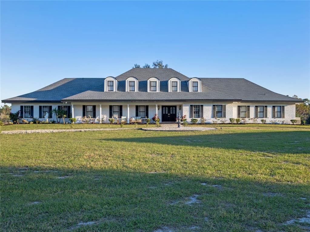 Backyard, Exterior, Facade, Ranch