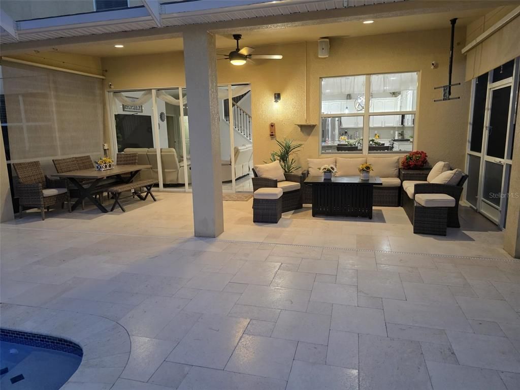 Dining room, Exterior, Recessed Lighting