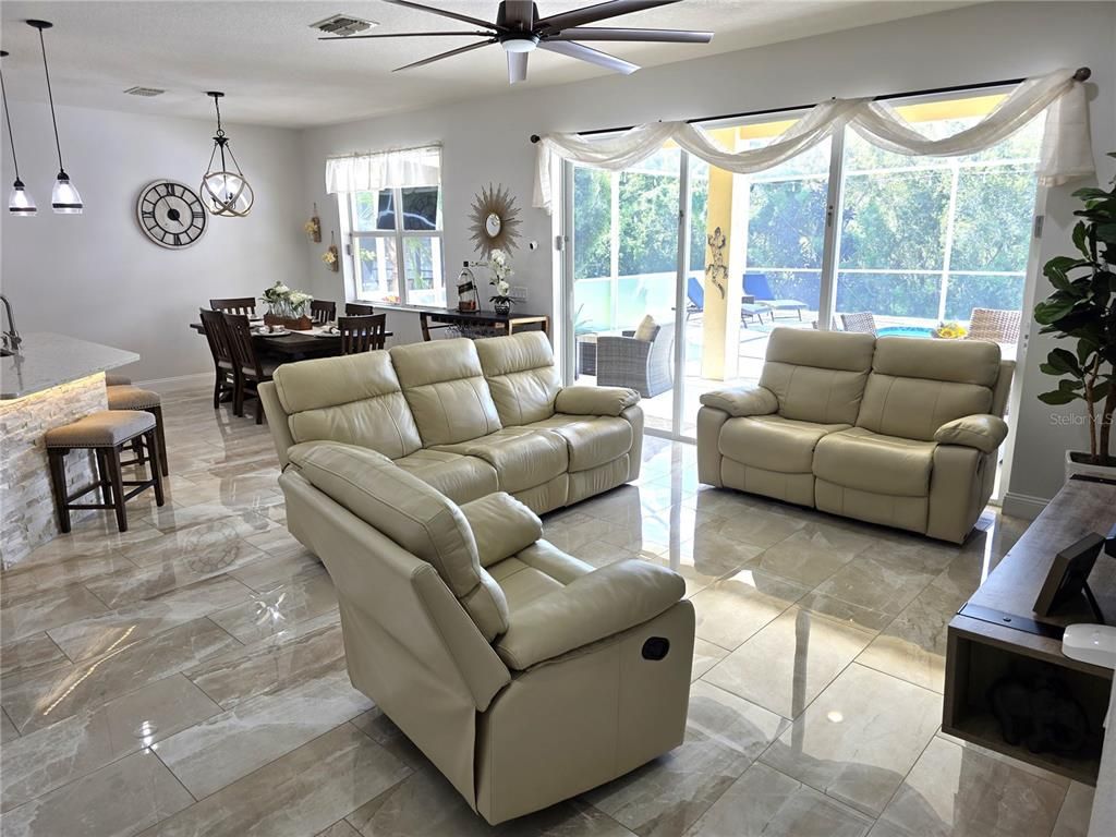Dining room, Interior, Living room, Pendant Lights