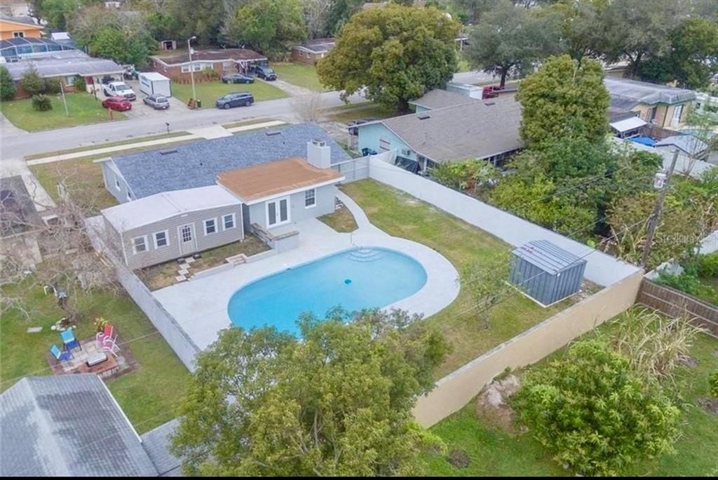 Exterior, Drone
