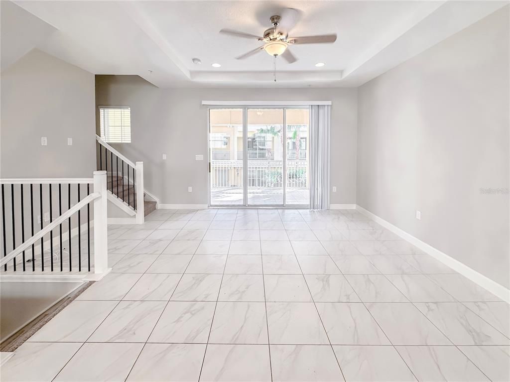 Empty room, Interior, Marble, Recessed Lighting