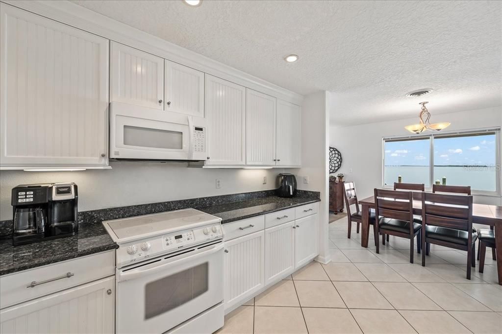 Dining room, Interior, Kitchen, Recessed Lighting, Water