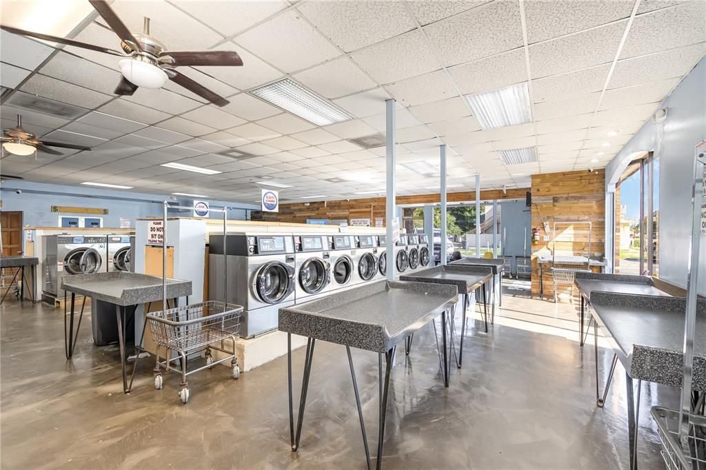 Interior, Recessed Lighting, Washer, Wooden Walls