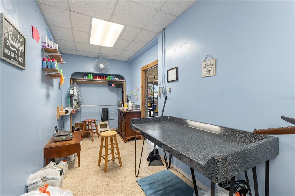 Game Room, Interior, Recessed Lighting