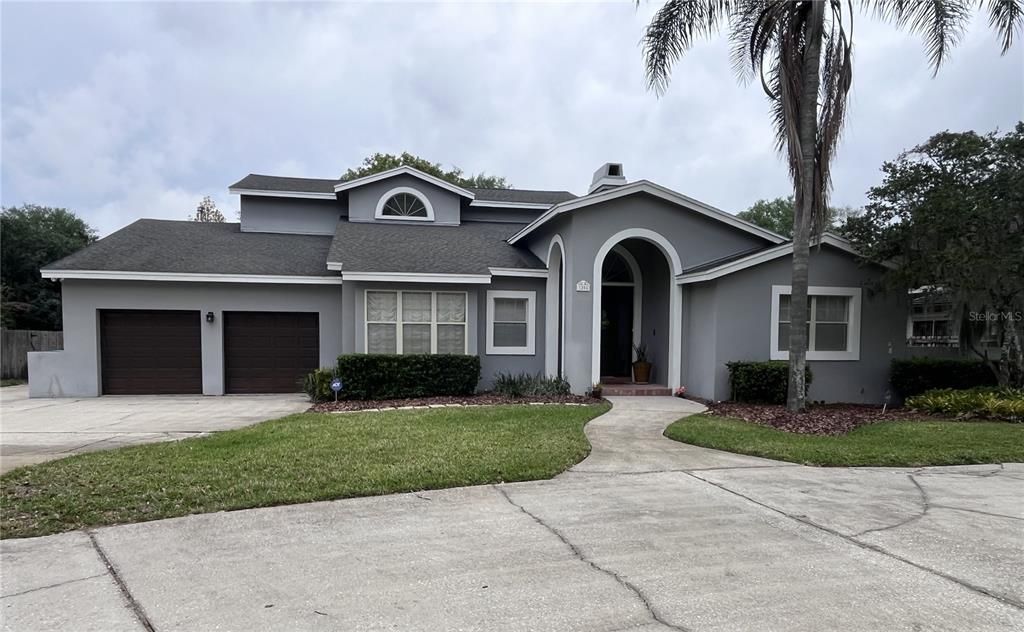 Attached, Exterior, Facade, Ranch