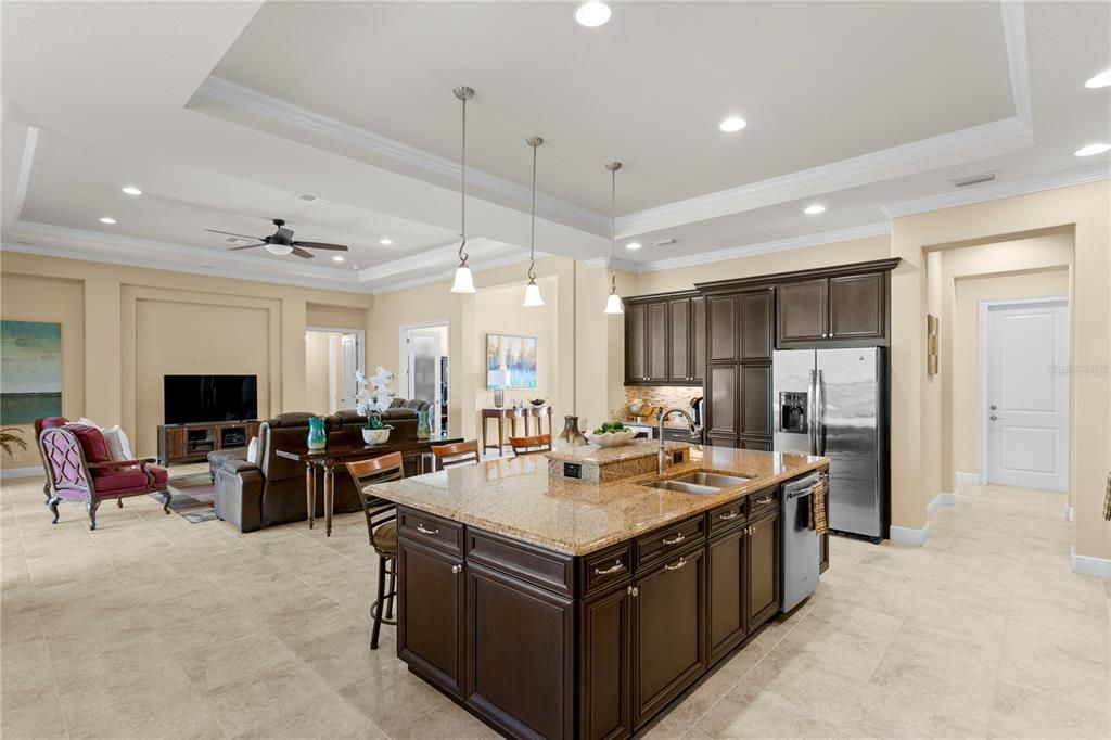 Dining room, Interior, Kitchen, Living room, Pendant Lights, Recessed Lighting, Stainless Steel Appliances