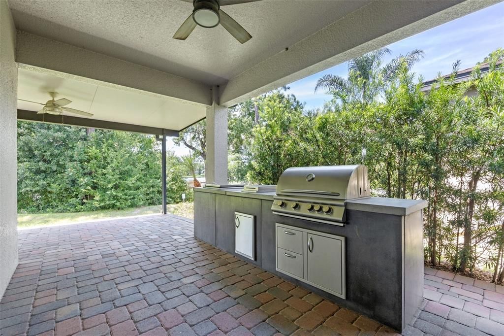 Exterior, Outdoor Kitchen