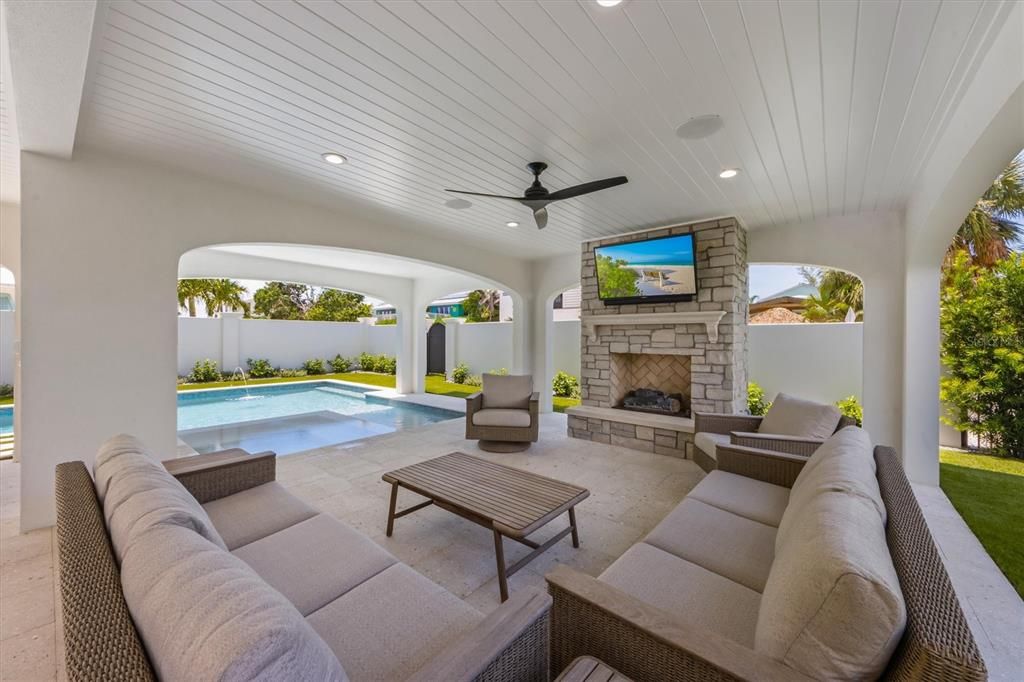 Exterior, Fireplace, Pool, Recessed Lighting
