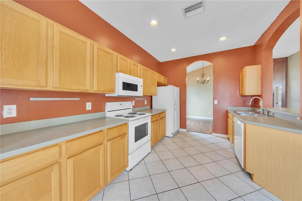 Chandelier, Interior, Kitchen, Recessed Lighting