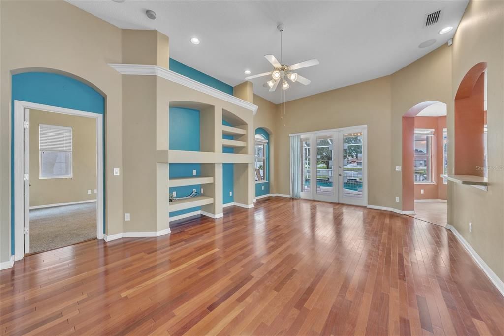 Empty room, Interior, Recessed Lighting, Wood Texture Flooring