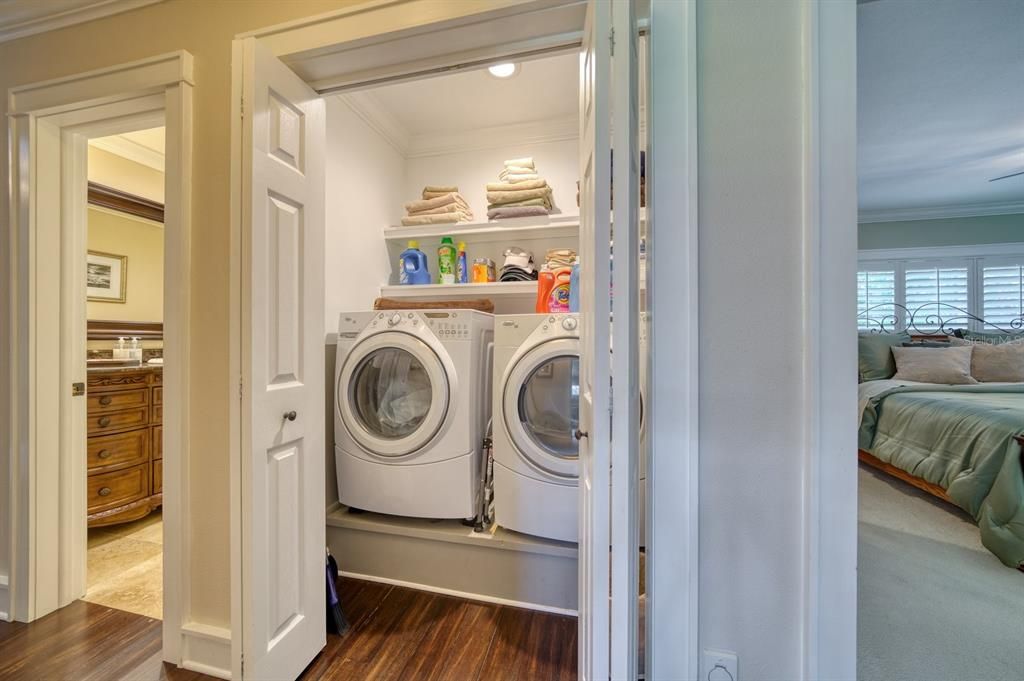 Interior, Recessed Lighting, Utility Closets, Washer, Wood Texture Flooring