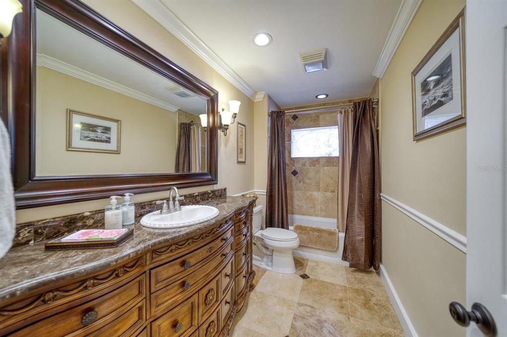 Bathroom, Interior, Recessed Lighting