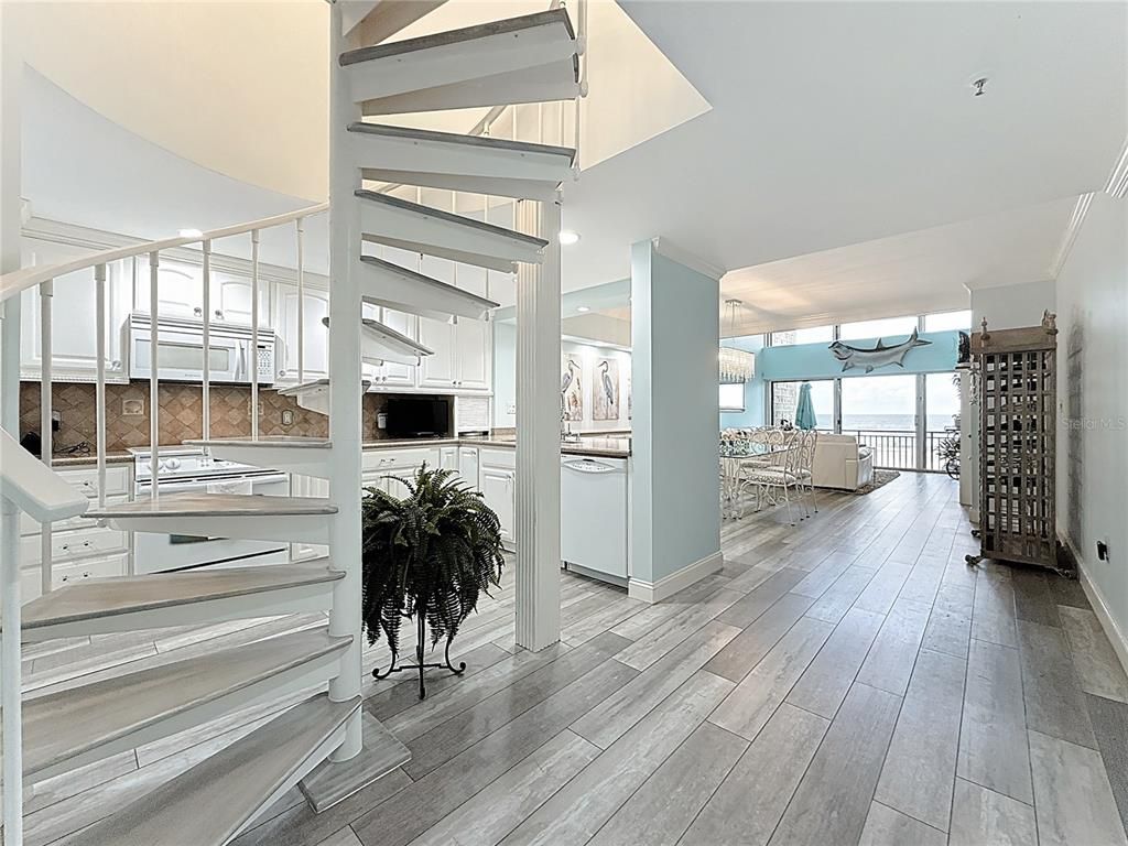 Chandelier, Dining room, Interior, Kitchen, Wood Texture Flooring
