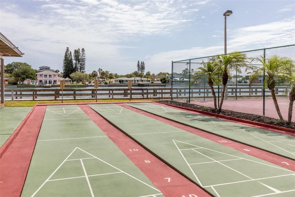 Exterior, Tennis Courts