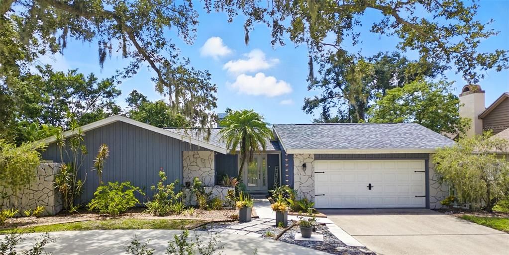 Attached, Exterior, Facade, Ranch