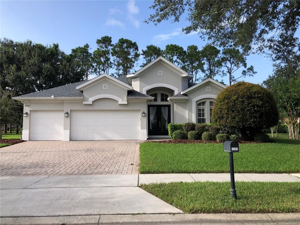 Attached, Exterior, Facade, Ranch