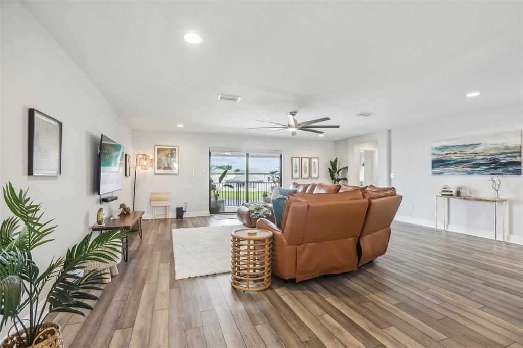 Interior, Living room, Recessed Lighting, Wood Texture Flooring