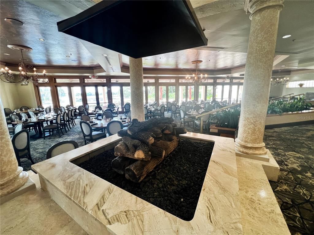 Chandelier, Dining room, Interior, Pool, Recessed Lighting, Water